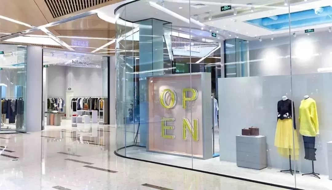 “网红”女装店铺装修这几方面要注意！