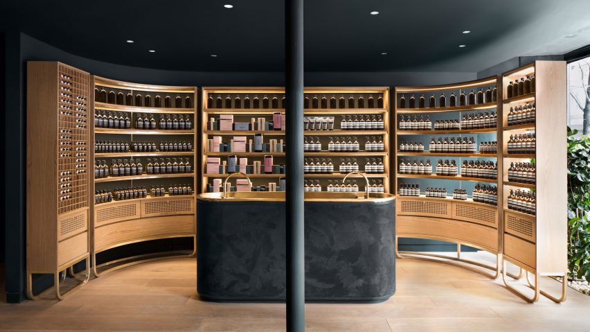 成都化妆品店装修如何才能脱颖而出？